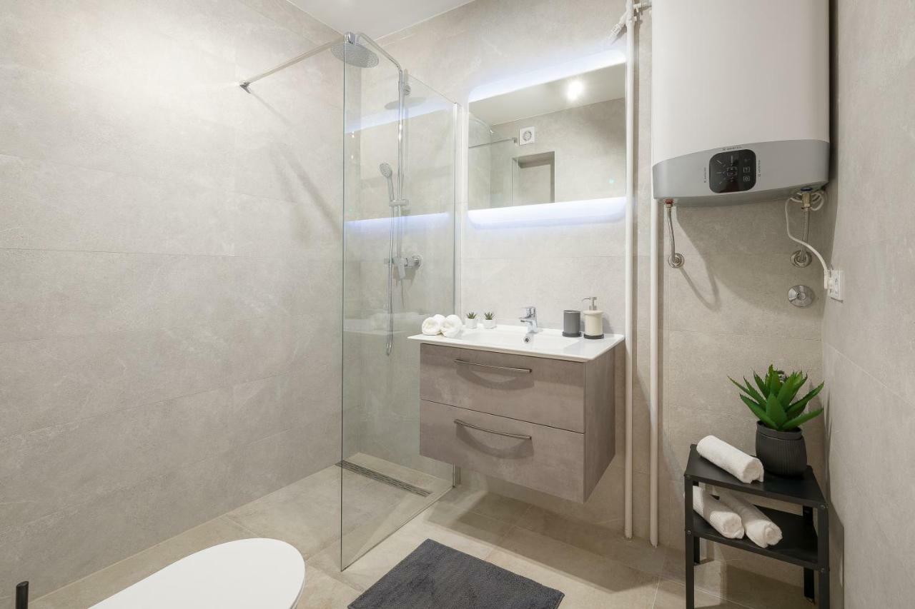 Apartments And Rooms Daisy スプリト エクステリア 写真