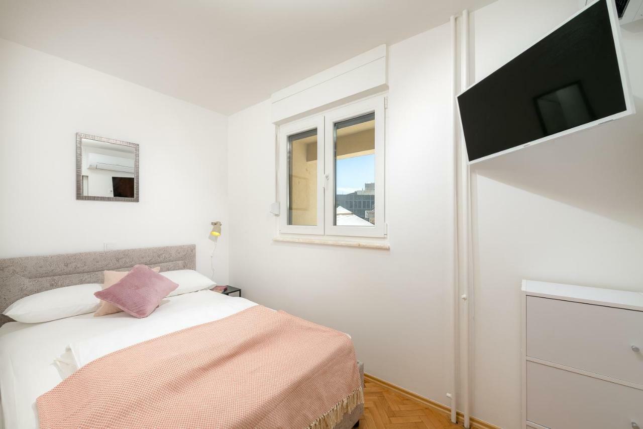 Apartments And Rooms Daisy スプリト エクステリア 写真